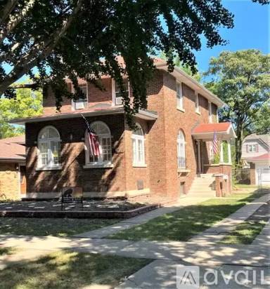 Main picture of 4233 Dubois Blvd
