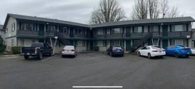 Main picture of 960 NW Hayes Ave