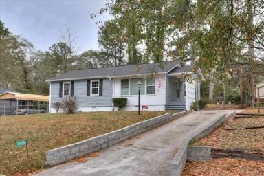 Main picture of 2406 Sparks Rd