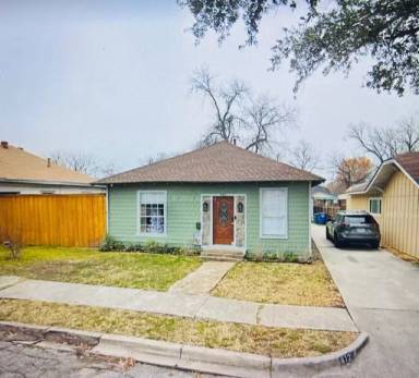 Main picture of 412 Martinique Ave