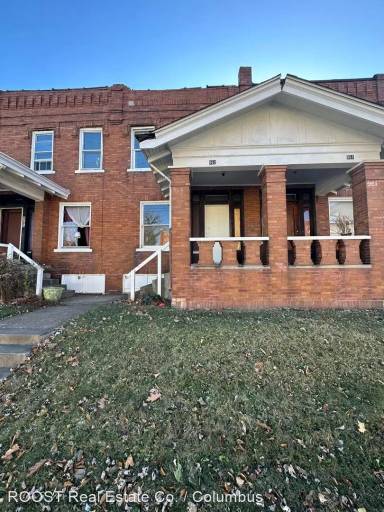 Main picture of 951 E Whittier St