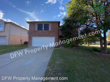 Main picture of 2853 Bluffs Ct