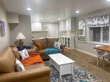 Main picture of 14762 S Brewster Dr