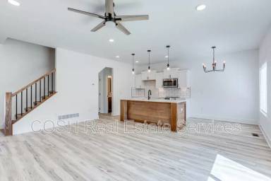 Main picture of 8429 W 37th Ct N