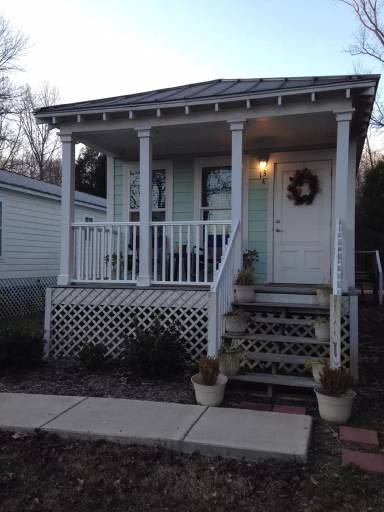 Main picture of 13 Cottage Grove Dr