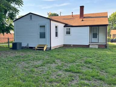 Main picture of 317 Craig St