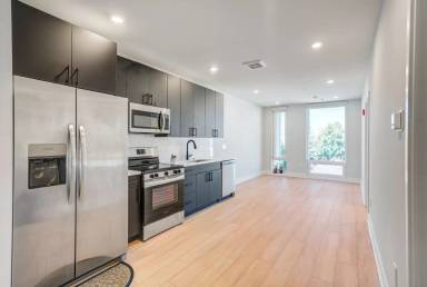 Main picture of 6910 Ridge Ave