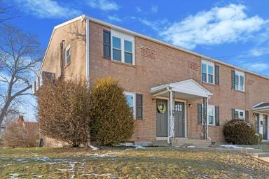 Main picture of 303 Lemon St