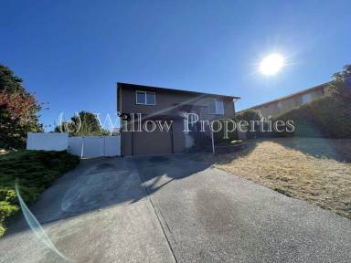 Main picture of 6124 N 40th St