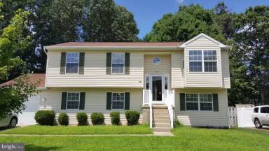 Main picture of 402 Pine Way Dr