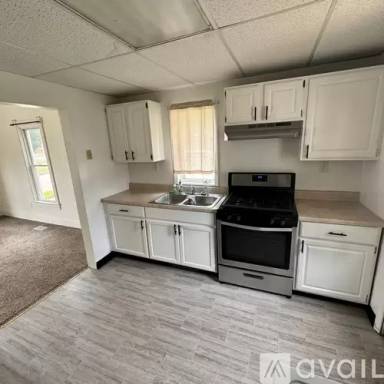 Main picture of 214 W Douglas St