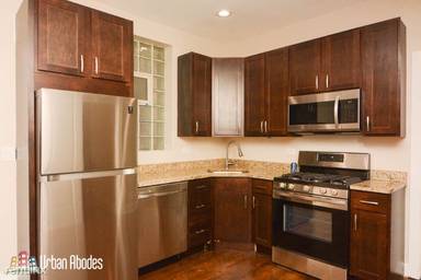 Main picture of 2031 W Moffat St