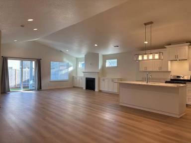 Main picture of 1688 SE Salmonberry Ave