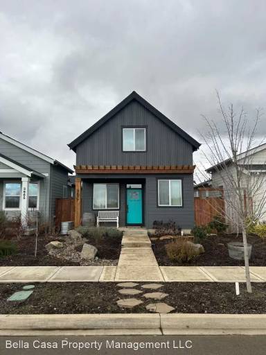 Main picture of 3677 NE McDonald Ln