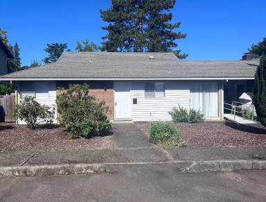 Main picture of 5539 SW Lombard Ave