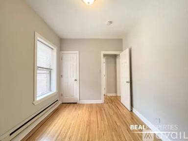 Main picture of 620-28 W Barry Ave