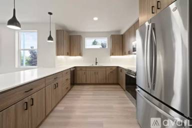 Main picture of 7044 SW Gonzaga St