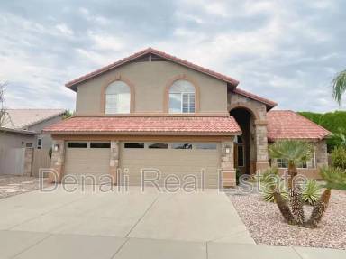 Main picture of 5540 W Lone Cactus Dr