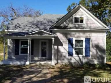 Main picture of 605 E Woodard St