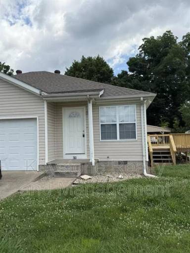 Main picture of 163 W Oak St