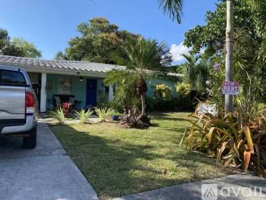 Main picture of 18400 NE 20th Ave