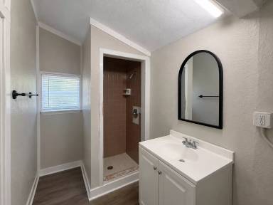 Main picture of 1817 San Luis St