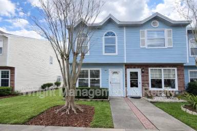 Main picture of 7618 Colonial Ct