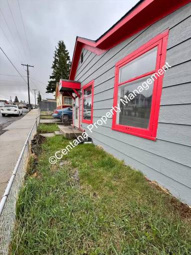 Main picture of 330 W Daly St