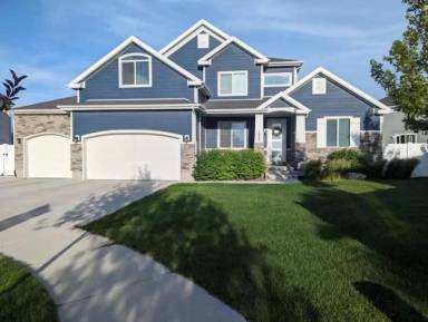 Main picture of 1045 W Hero Ct