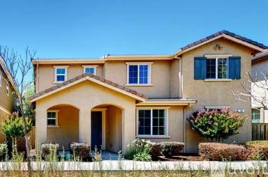 Main picture of 39 Crystalwood Cir
