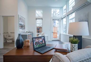 Main picture of 1413 E Yesler Way