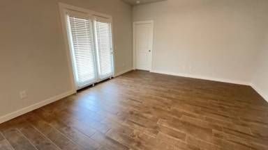 Main picture of 17019 Oakridge Cir