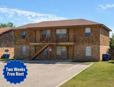 Main picture of 104 W Anderson Ave