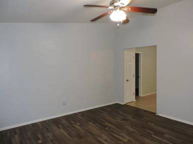 Main picture of 7820 Oak Forest Pl