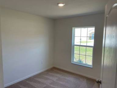 Main picture of 75 Raleigh Dr