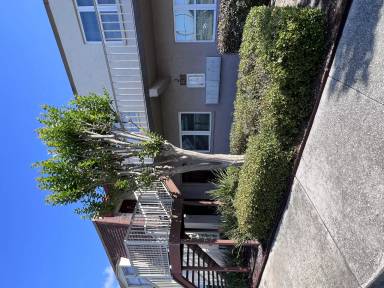 Main picture of 9109 W Hillsborough Ave