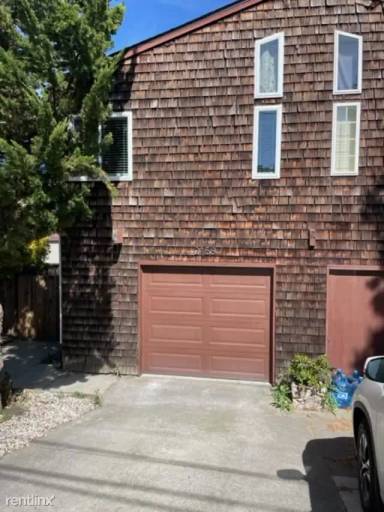 Main picture of 2158 Hillside Ave
