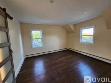 Main picture of 30 Clapp St