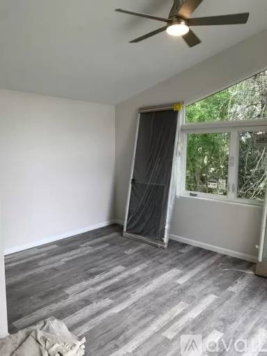 Main picture of 834 Harlan St