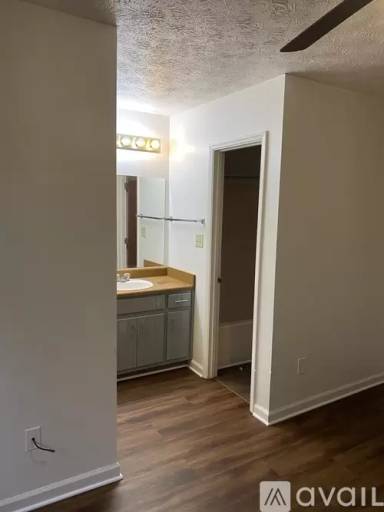 Main picture of 2046 Knight Ct