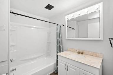 Main picture of 1237 Lebanon School Rd