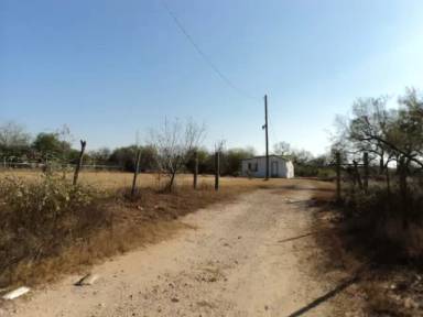 Main picture of 702 E Chavaneaux Rd