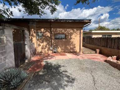 Main picture of 1703 Espinacitas St