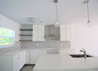 Main picture of 707 S Olive St