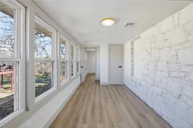 Main picture of 815 N Wilson Ave