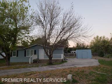 Main picture of 400 Arthur Dr