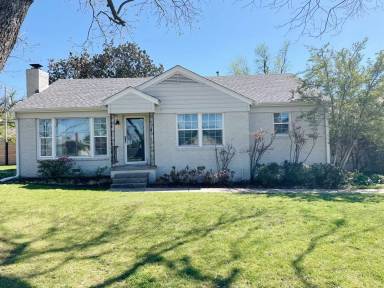 Main picture of 4948 E 22nd St