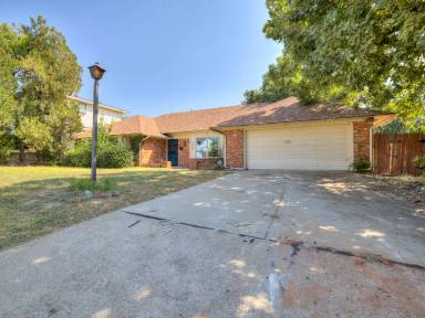 Main picture of 5908 NW 72nd St