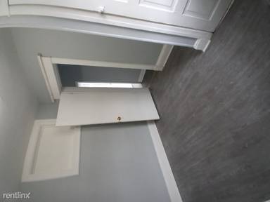 Main picture of 78 Oak St