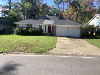 Main picture of 109 Lake Forest Blvd